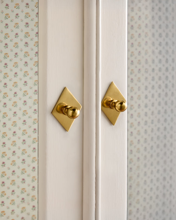Diamond Backplate, Aged Brass