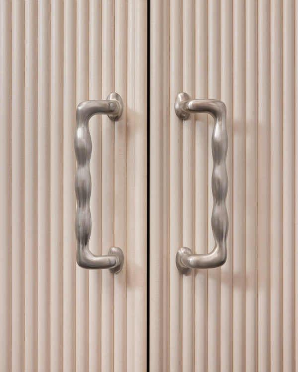 Jumbo Wave Handle, Brushed Nickel